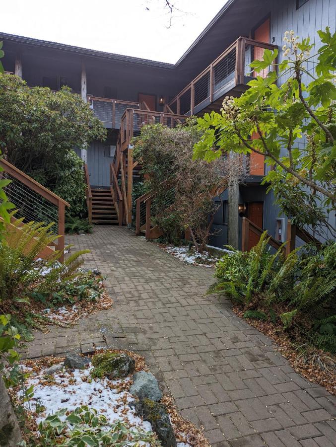 The Landmark Inn On Orcas Island Eastsound Exterior photo